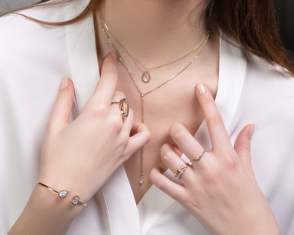 Sieraden schoonmaken en verzorgen: zo blijven ze mooi