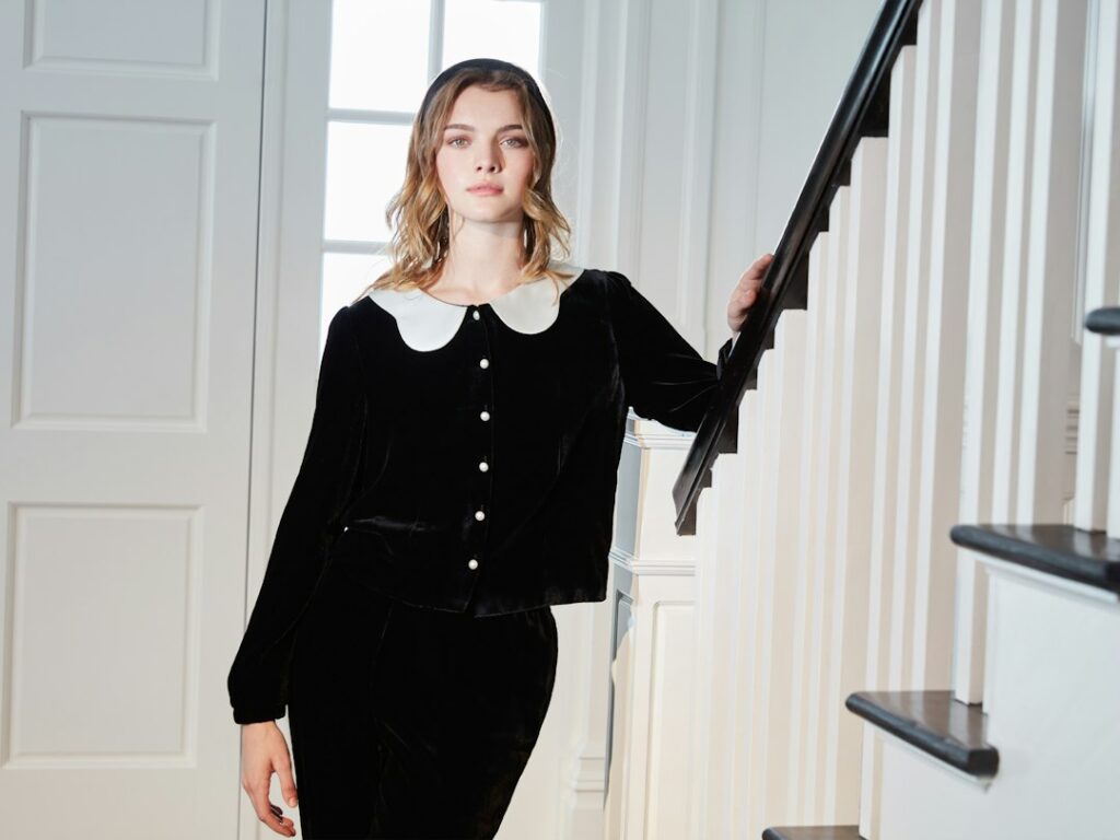 Dresscode black and white: wat wordt er precies van je verwacht? Dresscode black and white: wat wordt er precies van je verwacht?