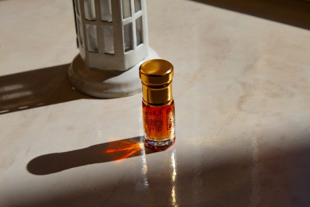 Oud parfum: wat het is, hoe het ruikt en waar je op moet letten Oud parfum: wat het is, hoe het ruikt en waar je op moet letten