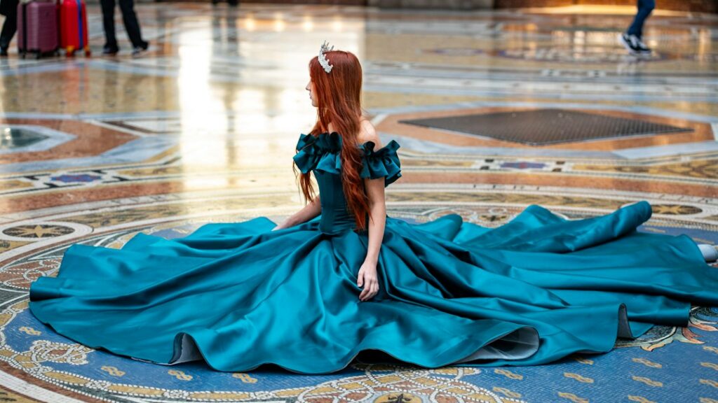 Royal chique dresscode: wat wordt er precies van je verwacht? Royal chique dresscode: wat wordt er precies van je verwacht?